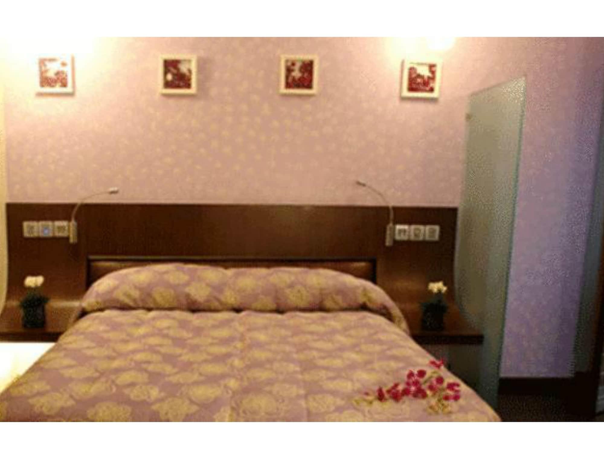 The Shalimar Hotel, Kemps Corner 4* Bombaj