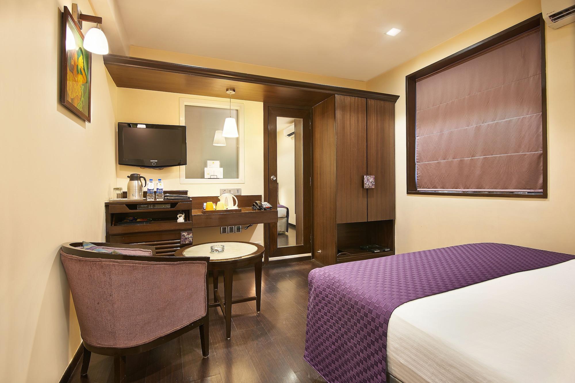The Shalimar Hotel, Kemps Corner 4*