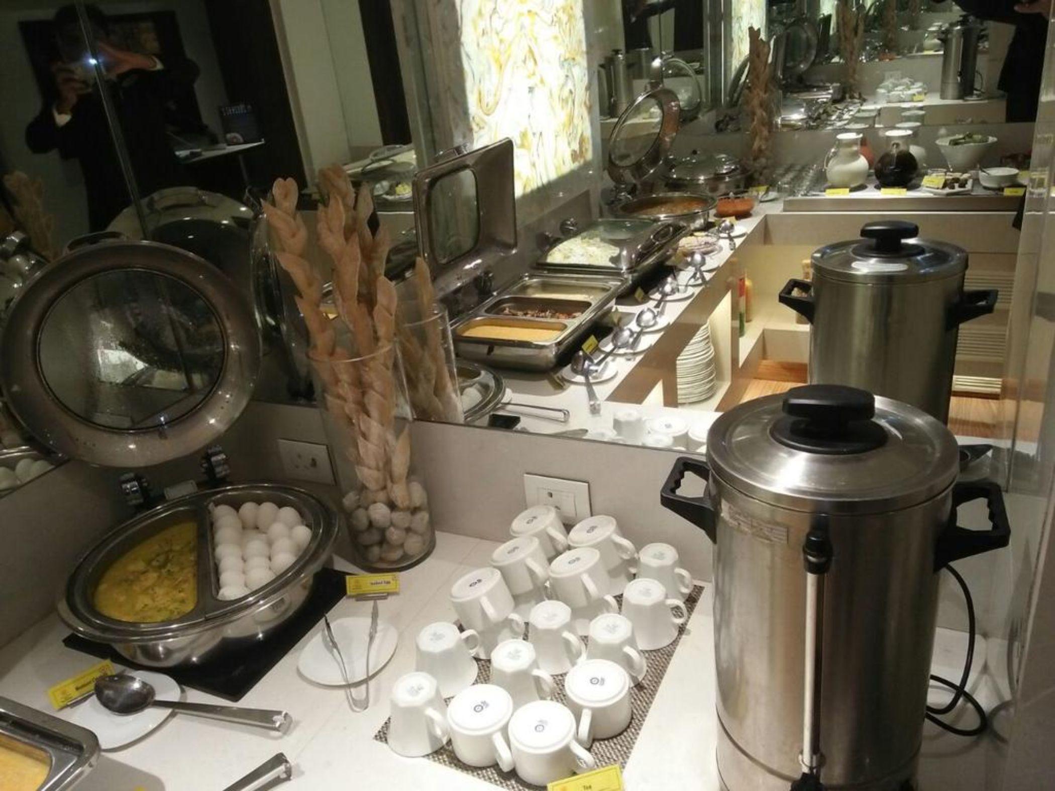 The Shalimar Hotel, Kemps Corner 4* Bombaj