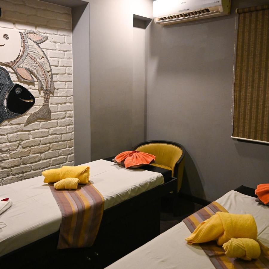The Shalimar Hotel, Kemps Corner 4* Bombaj