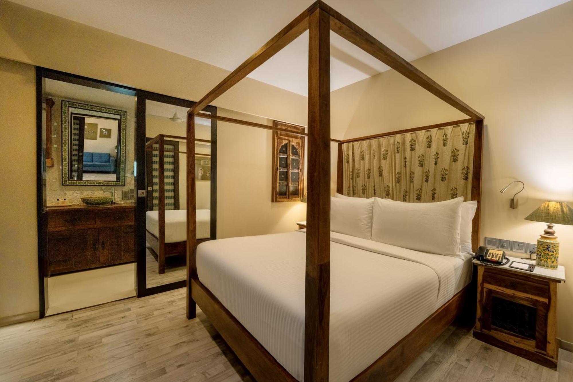 The Shalimar Hotel, Kemps Corner 4*